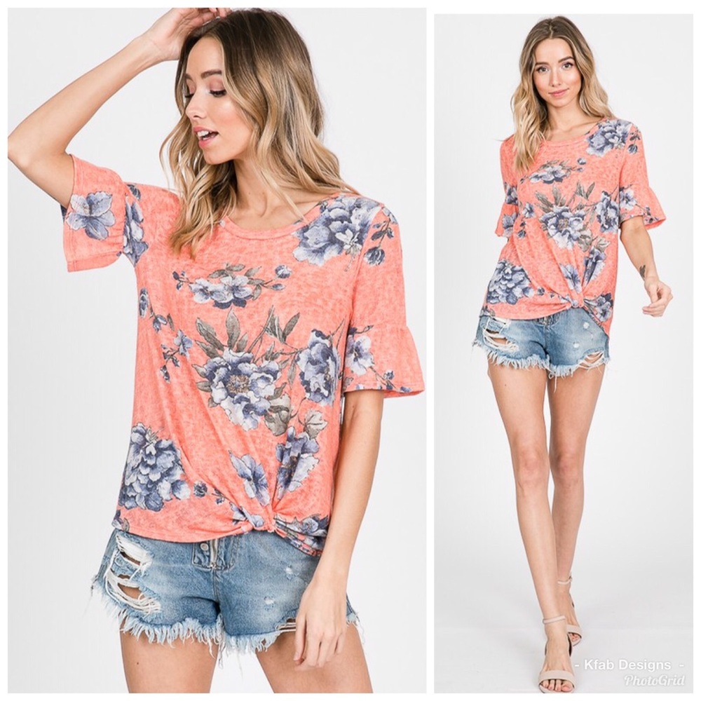 💕LAST 1! 😊Soft Coral Ruffle Floral Top! - Picture 4 of 4